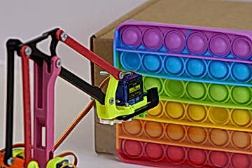 Мастер-класс: «Роборука» лопает Pop It